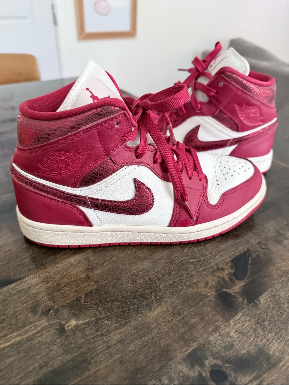 Jordan 1 Mid SE Cracked Leather Red and White High-Top Sneakers
